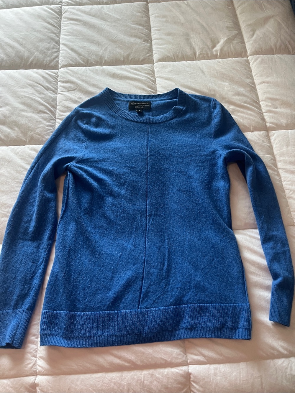 Banana Republic Blue Scoop Crewneck Sweater